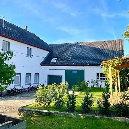 Backesgarten Für 22 Personen * Neichen